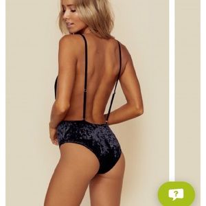Extinct brand Planet blue Comin’ in Haht velvet noir body suit